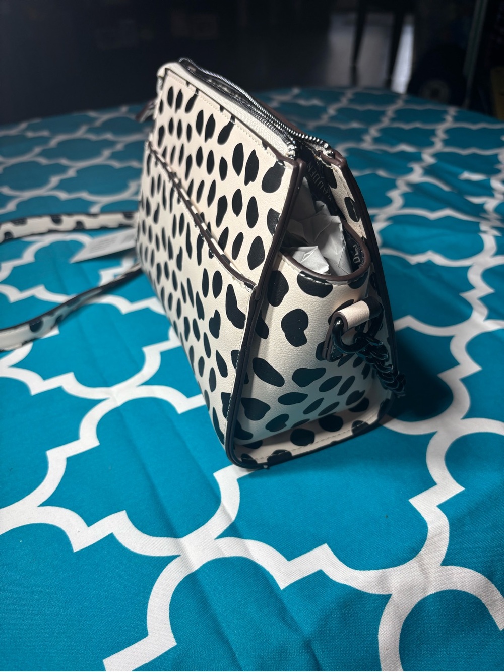 New Steve Madden Blexi Top Zip Black & White Spotted Crossbody Bag MSRP $68 - Picture 5 of 7